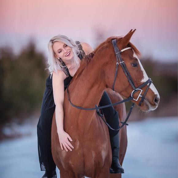 Meet your Posher, Heather - Picture 1 of 1